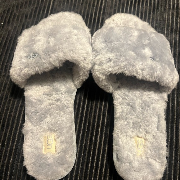 UGG - Picture 6 of 9